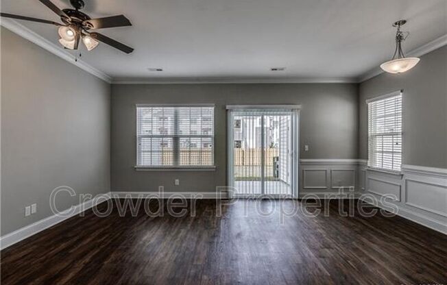 325 HALTON XING DR SW