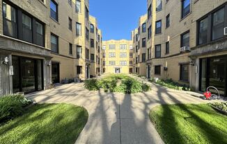 3817 Greenview Ave.
