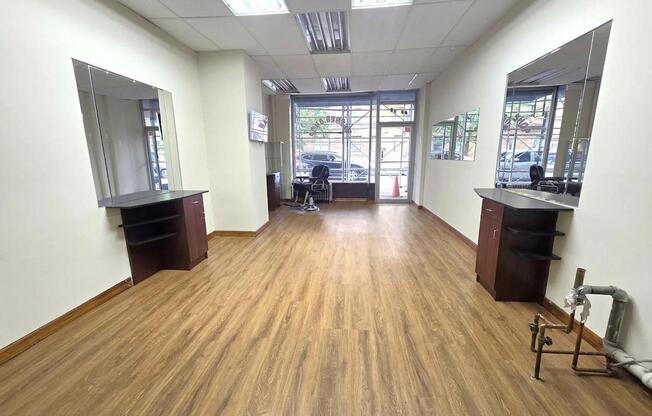 Studio, $3,600, Unit STORE 2