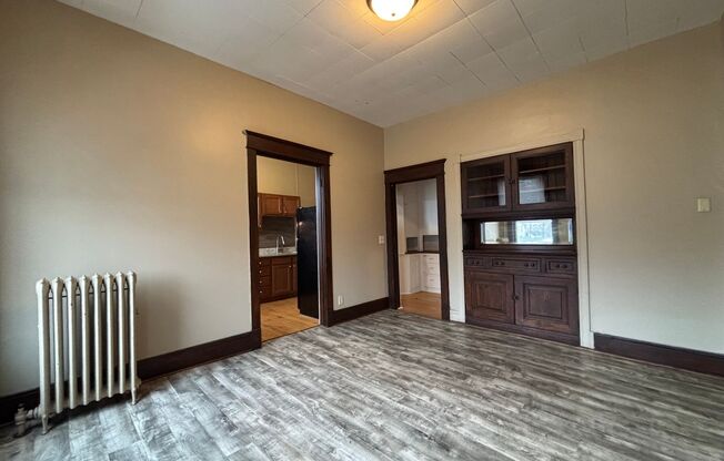 1 bed, 1 bath, 389 sqft, $899, Unit 7