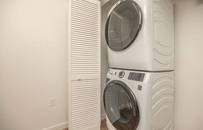 3 beds, 2 baths, 1,249 sqft, $2,699, Unit 316