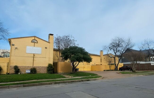 Prairie Hills Townhomes – Spacious 1 & 2 Bedroom Townhomes + Half Month OFF First Month!