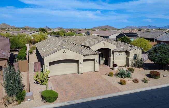Spacious 4BR House in Cave Creek