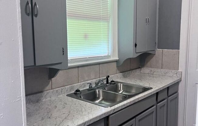 2 Bedroom Home for Rent!