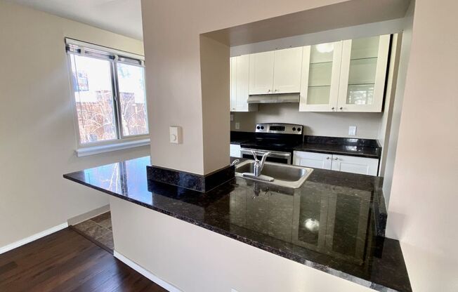 2 beds, 1 bath, 785 sqft, $2,200, Unit 501