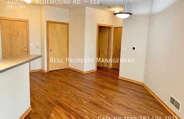 10900 W BLUEMOUND RD