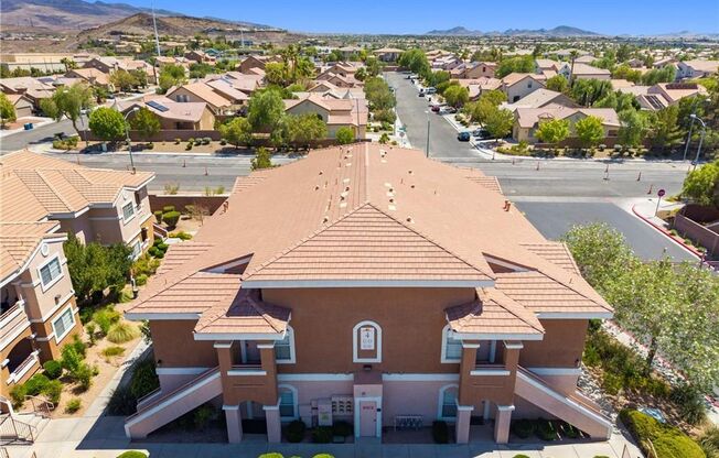 2 beds, 2 baths, $1,595, Unit # 423