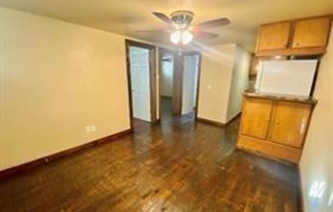 Lakeside Bungalow 2