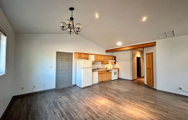 Gorgeous valley views with the convenience of in-town living - 1 bd / 1 ba. 55+ Community!
