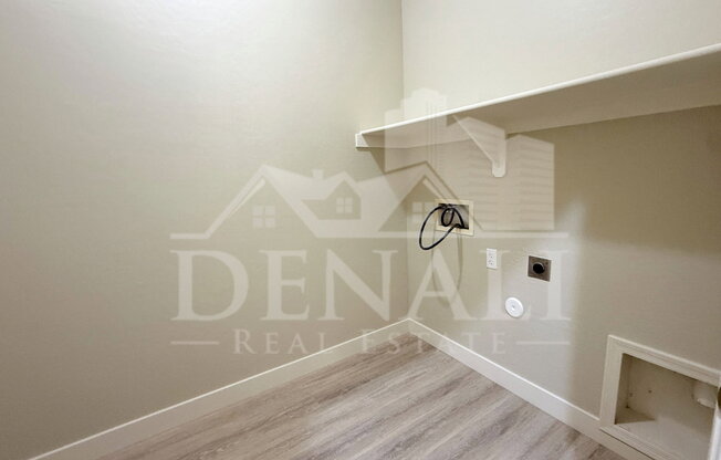 4 beds, 2 baths, 2,271 sqft, $2,095