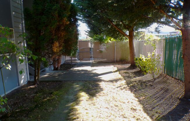 Lennick Court Apartments