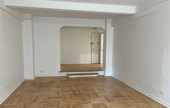 123 E 37 ST