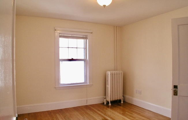 24 MONTGOMERY