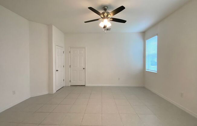 3 beds, 2.5 baths, $2,550