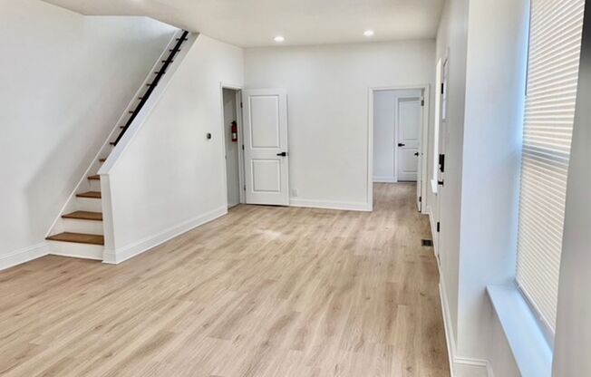 Brand New Dickinson Narrows Bi-Level 4bd/2bth