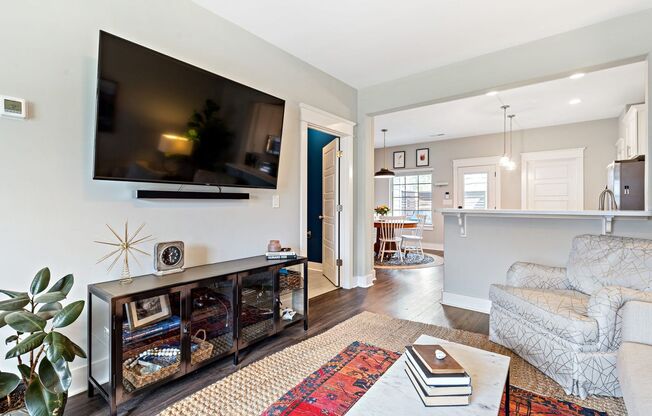Gorgeous, luxury townhome in convenient West Nashville