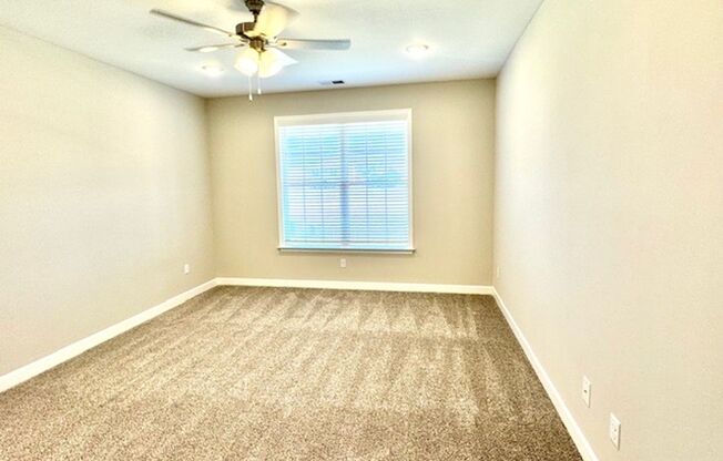 4 beds, 2.5 baths, 2,365 sqft, $1,925, Unit 1