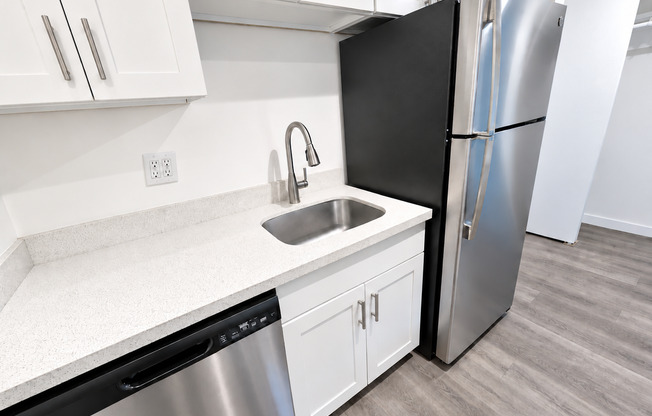1 bed, 1 bath, 590 sqft, $1,395, Unit 126