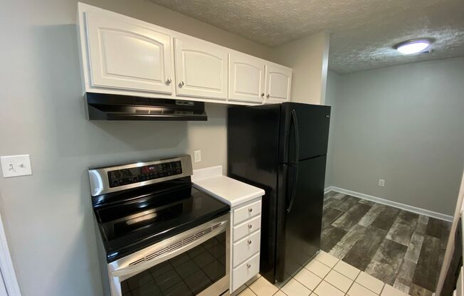 2 beds, 2.5 baths, 1,350 sqft, $1,695, Unit 23