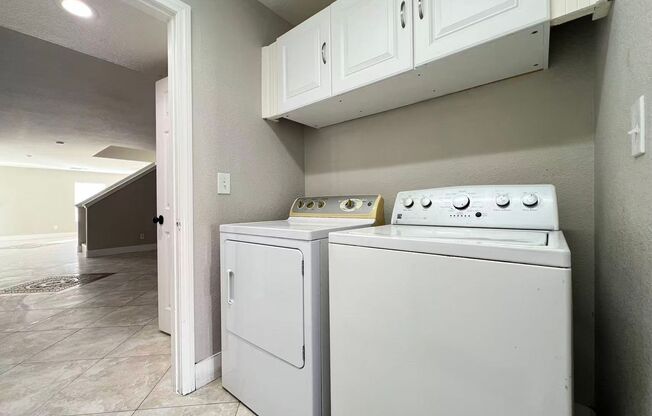 5 beds, 3 baths, $2,400