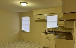 3 beds, 1 bath, $1,000