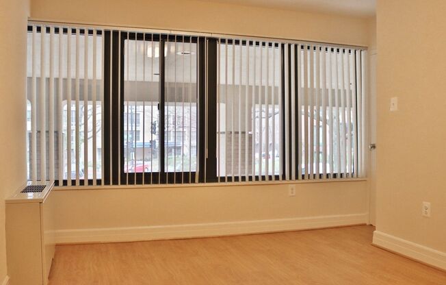 1 bed, 1 bath, 600 sqft, $2,923, Unit 0121