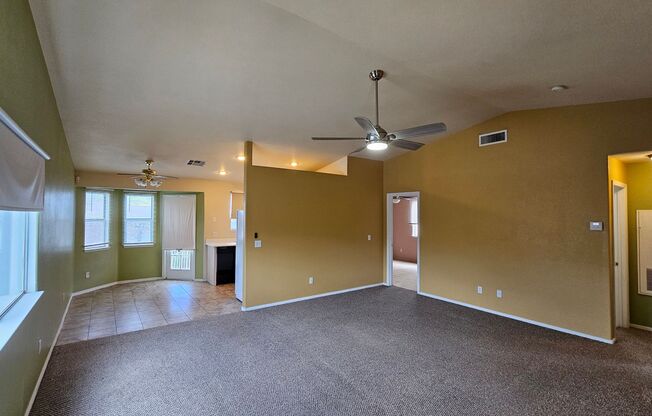 Adorable Condo in Summerhills Community!