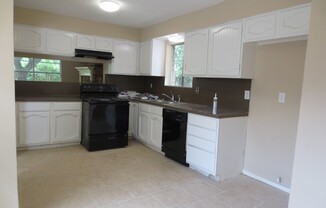 3 beds, 2 baths, $1,550