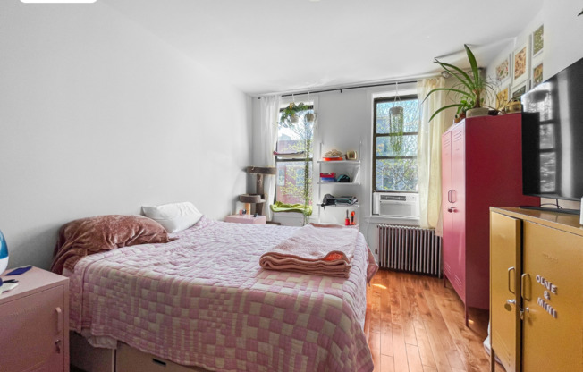 1380 DEKALB AVE