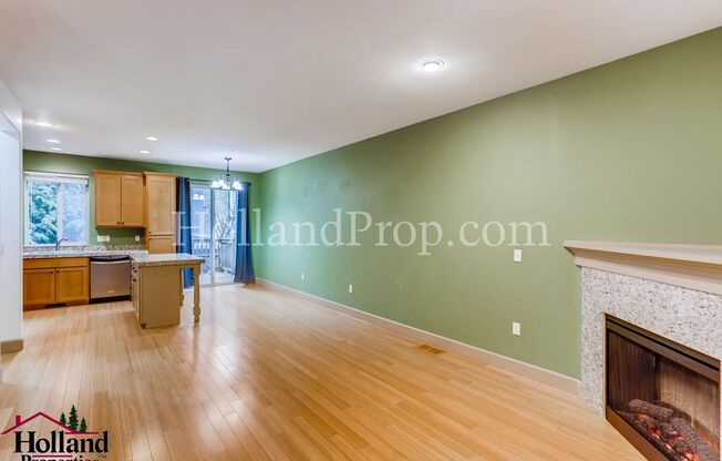 Pet free 3 bedroom Home with natural lighting throughout!