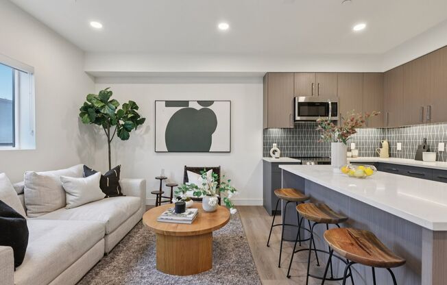 1 bed, 1 bath, 587 sqft, $2,293, Unit 402