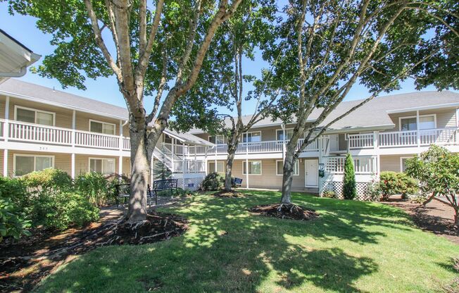 2 beds, 1 bath, 840 sqft, $1,250, Unit 61