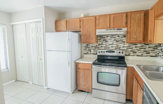 2 beds, 2 baths, $1,750