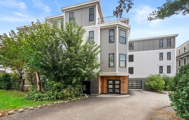 54 RIV ST