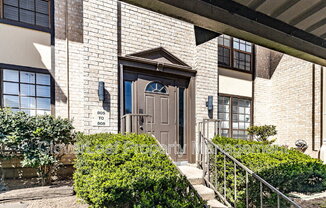 165 W RAMPART DR