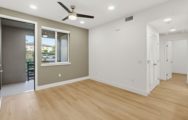 2 beds, 2 baths, 725 sqft, $2,195, Unit 1105