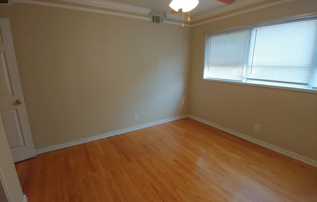 1 bed, 1 bath, 700 sqft, $1,295, Unit Apt 3