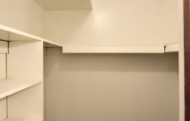 Studio, 1 bath, $750, Unit Alv3003-224