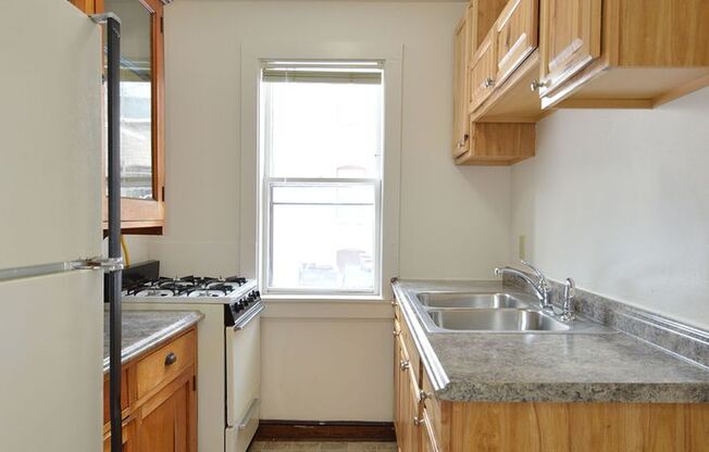 1 bed, 1 bath, 410 sqft, $925, Unit 14 - 05