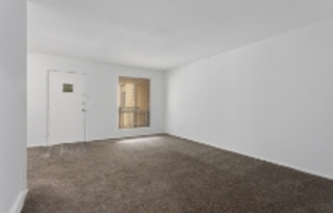 432 W 89 ST