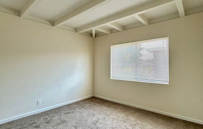 Upstairs 2-Bed/1-Bath Apartment with Parking and Additional Storage Available!
