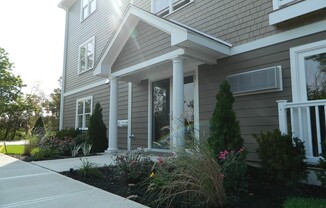 2 beds, 2 baths, 900 sqft, $2,650, Unit 307