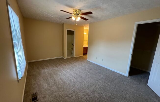 2 beds, 2.5 baths, $1,110