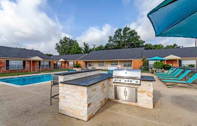 Poolside Grill Station at Willow Oaks, Bryan, 77802
