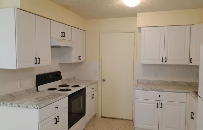 2 beds, 1 bath, $1,350