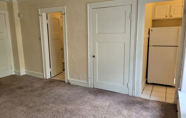 Studio, 1 bath, $825, Unit 212