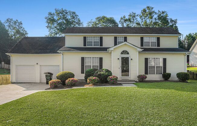 Spacious 4BR/2.5BA home in Lithonia!