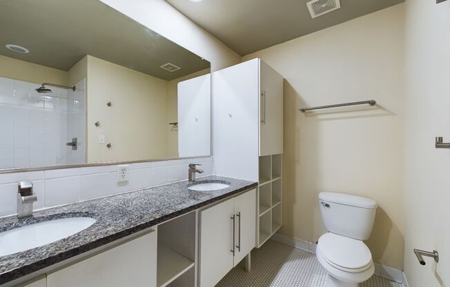 2 beds, 2 baths, 955 sqft, $1,550, Unit 324