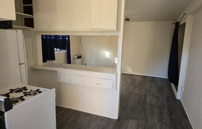 713 1/2 N MARIPOSA ST