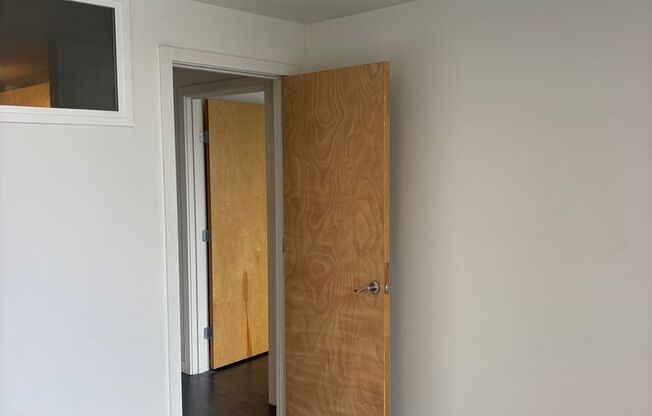 2 beds, 1 bath, 574 sqft, $1,795, Unit 305